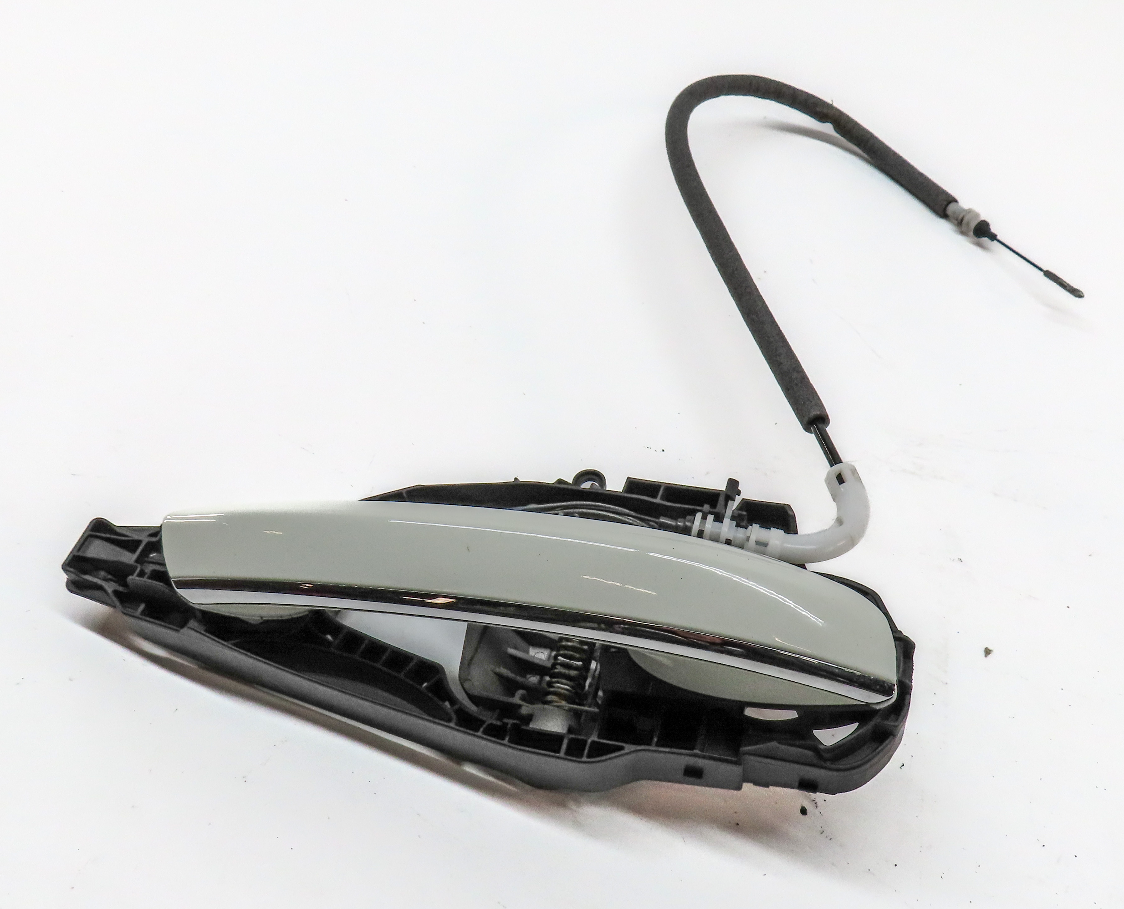 2016-2019 BMW 7 SERIES (G11) REAR RIGHT PASSENGER EXTERIOR DOOR HANDLE (White) — exact item pictured